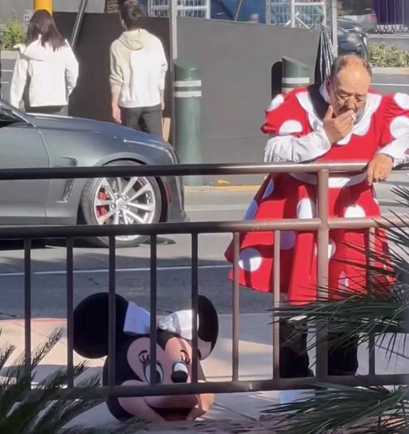 大爷也许也有烦恼吧哈哈