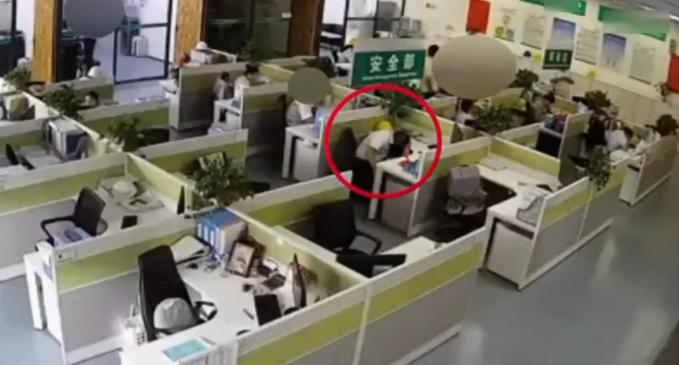 上班睡一觉，赔偿35万！这个判决刷新了打工人的认知，11月18日，江苏一位工作2