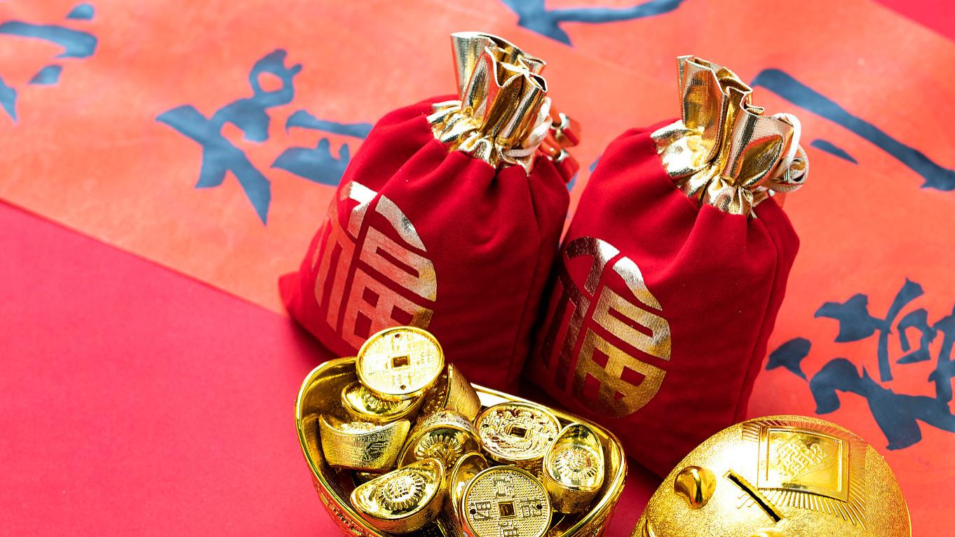 心理测试：四个福袋你想拆开哪个？测你的控制欲有多强？