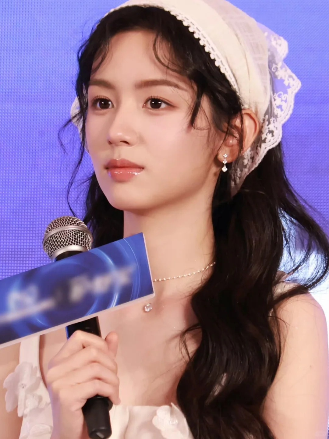 听说这姐没有黑照？？
周也简直就是生图的神！！生图跟精修一点区别都没有，还360