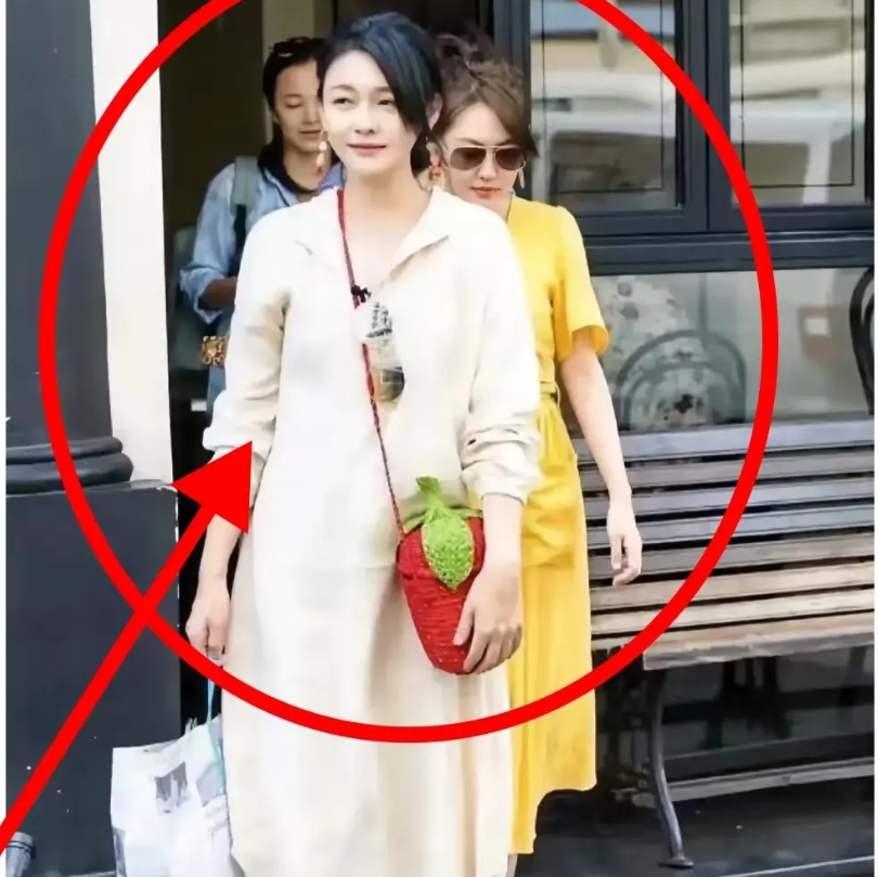 48岁大s离开，给所有女人提了个醒！

过日子不能光看表面甜，得看20年后的体检