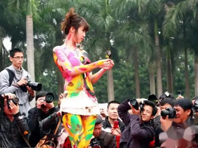 年轻时拍21套写真火爆全网，如今将近40岁仍单身（年轻时候的）-第30张图片-九妖电影