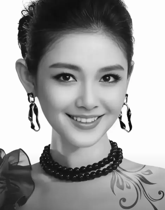 大S之殇：生的凶猛，活的用力，死的窝囊，到死也不明白自己到底输在了哪里。

汪小