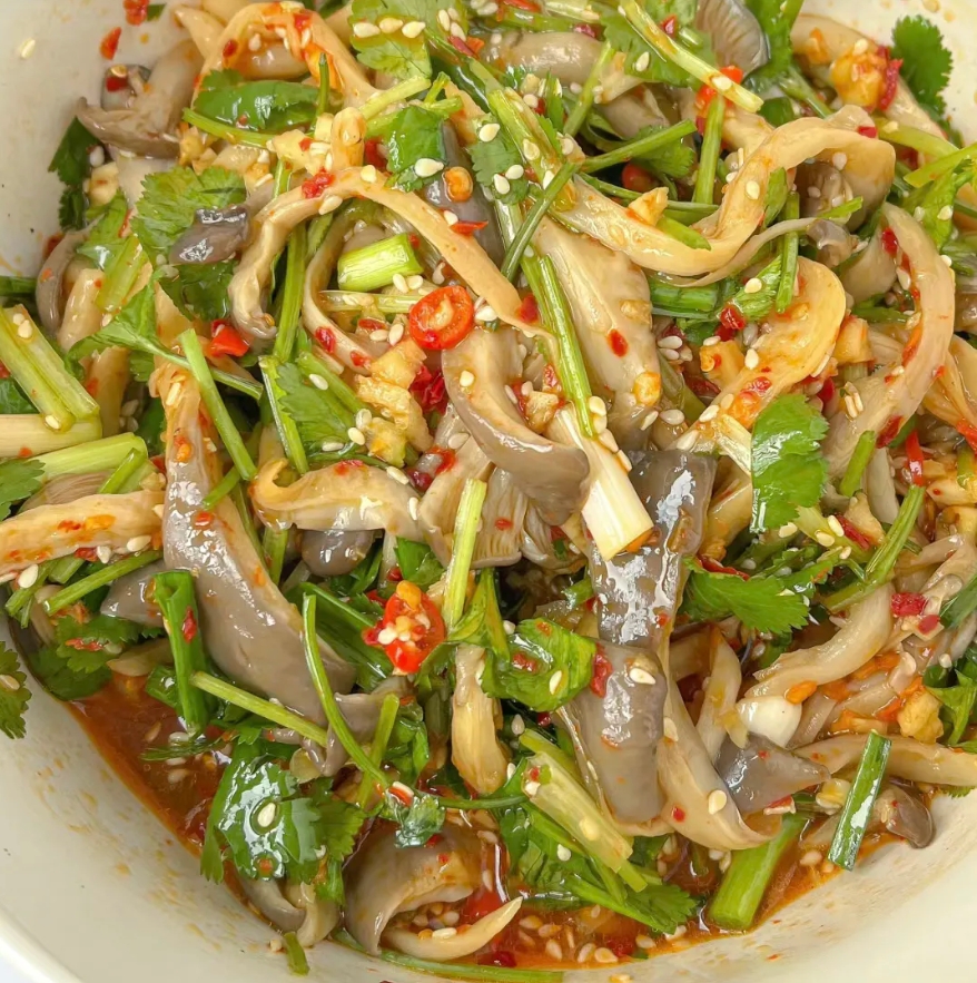 尽量不让婆婆来伺候月子！这是我的血泪教训。

婆婆的思想还停留在上世纪，饮食上，