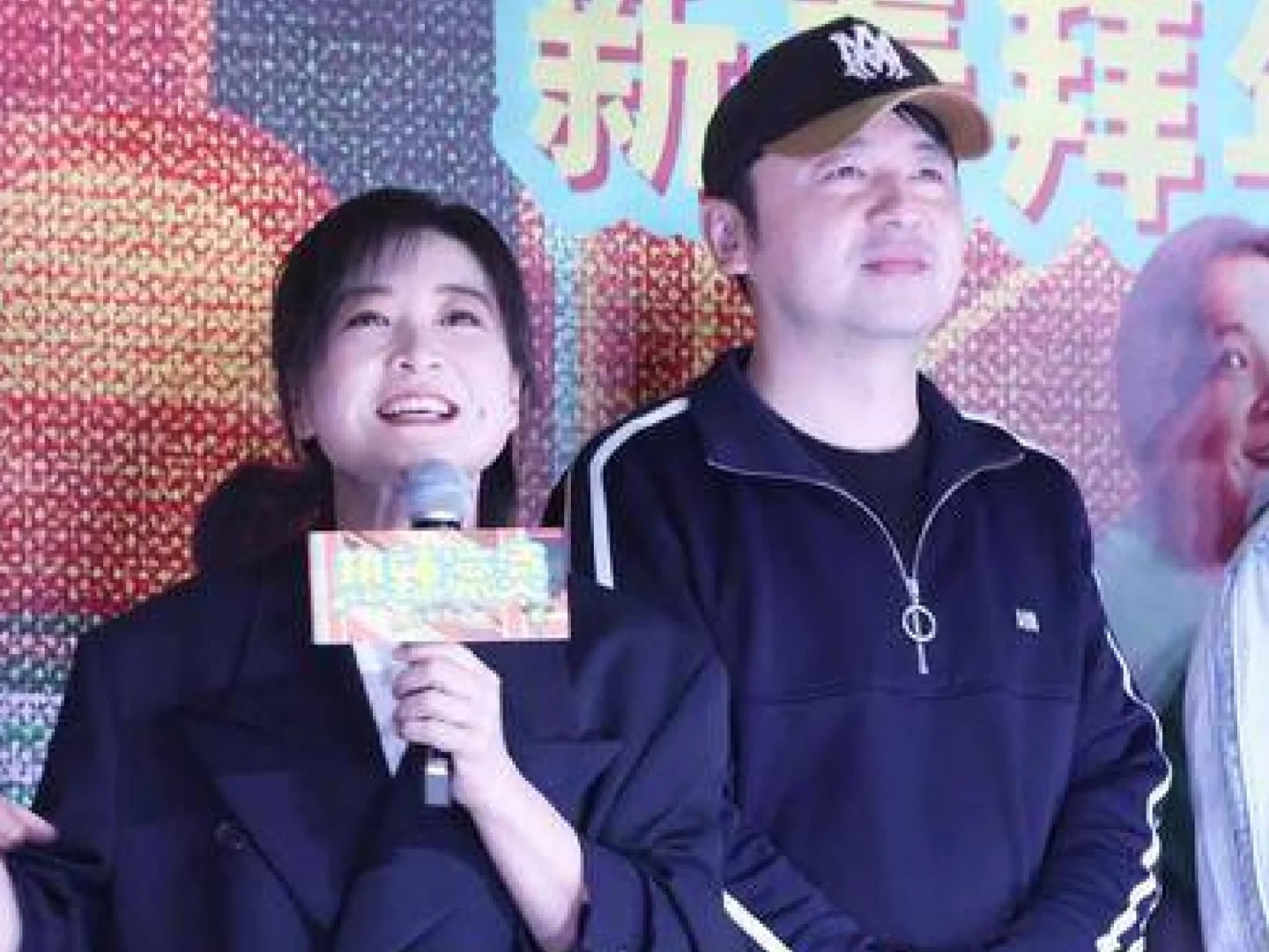 不懂就问❗雷佳音资源为啥那么好啊？？
雷佳音是春节档电影炙手可热的男明星，贾玲张
