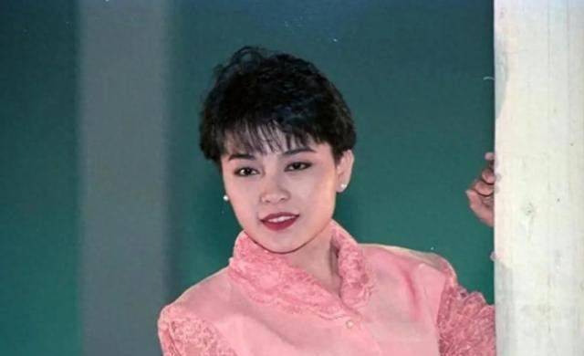 从甜歌皇后到情场风波：千百惠的辉煌与落寞人生