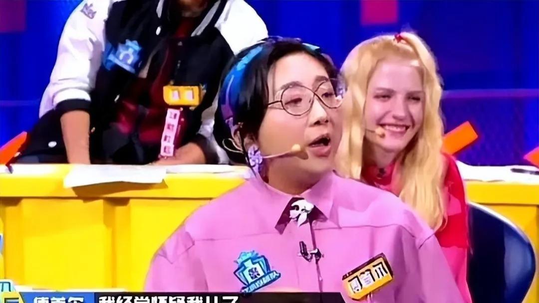 和老刘离婚1年后，再看傅首尔的处境，李诞的话，还真应验了