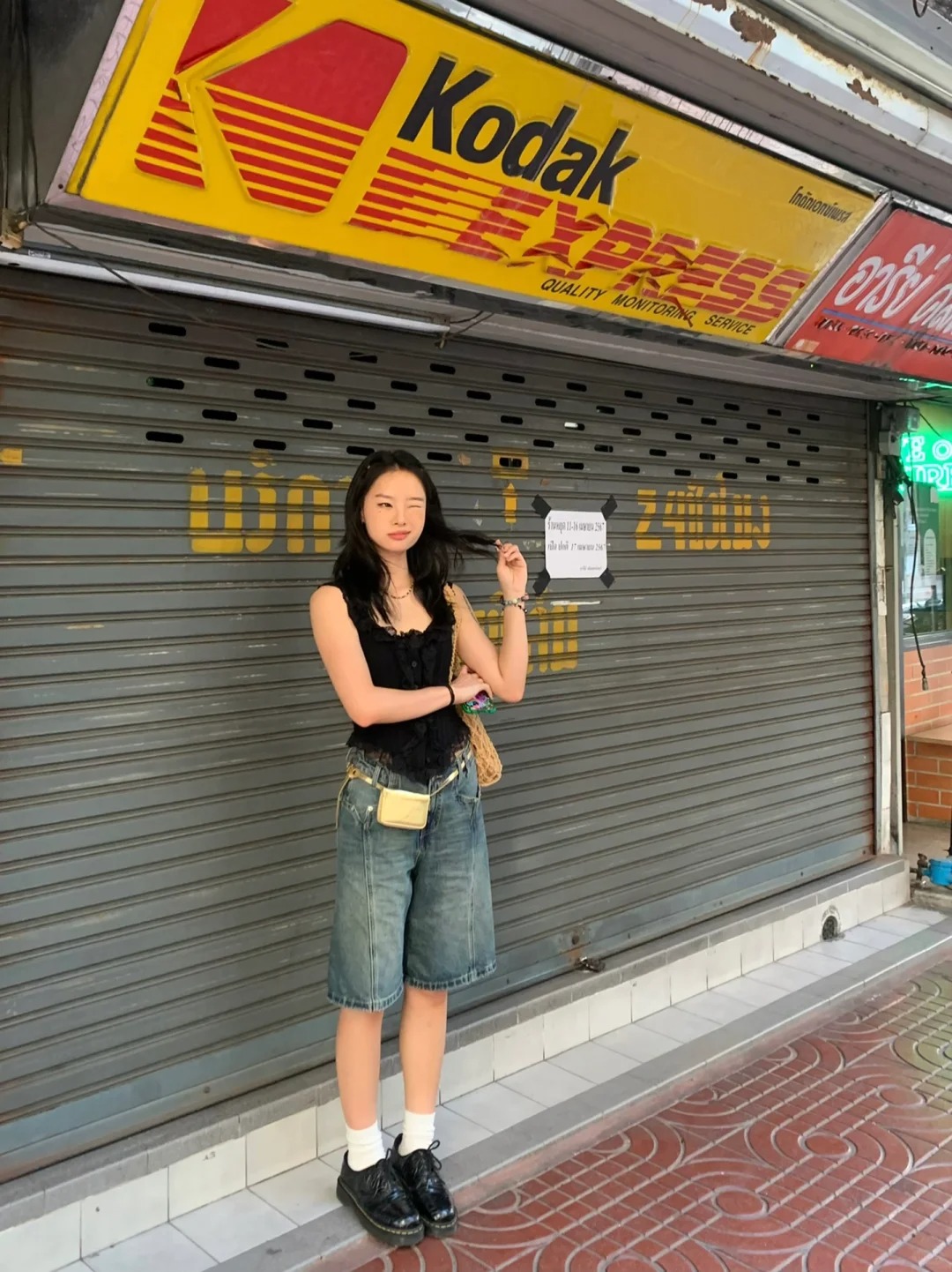 简简单单热晕一下！
想逛的店都关门了，心情淡淡的