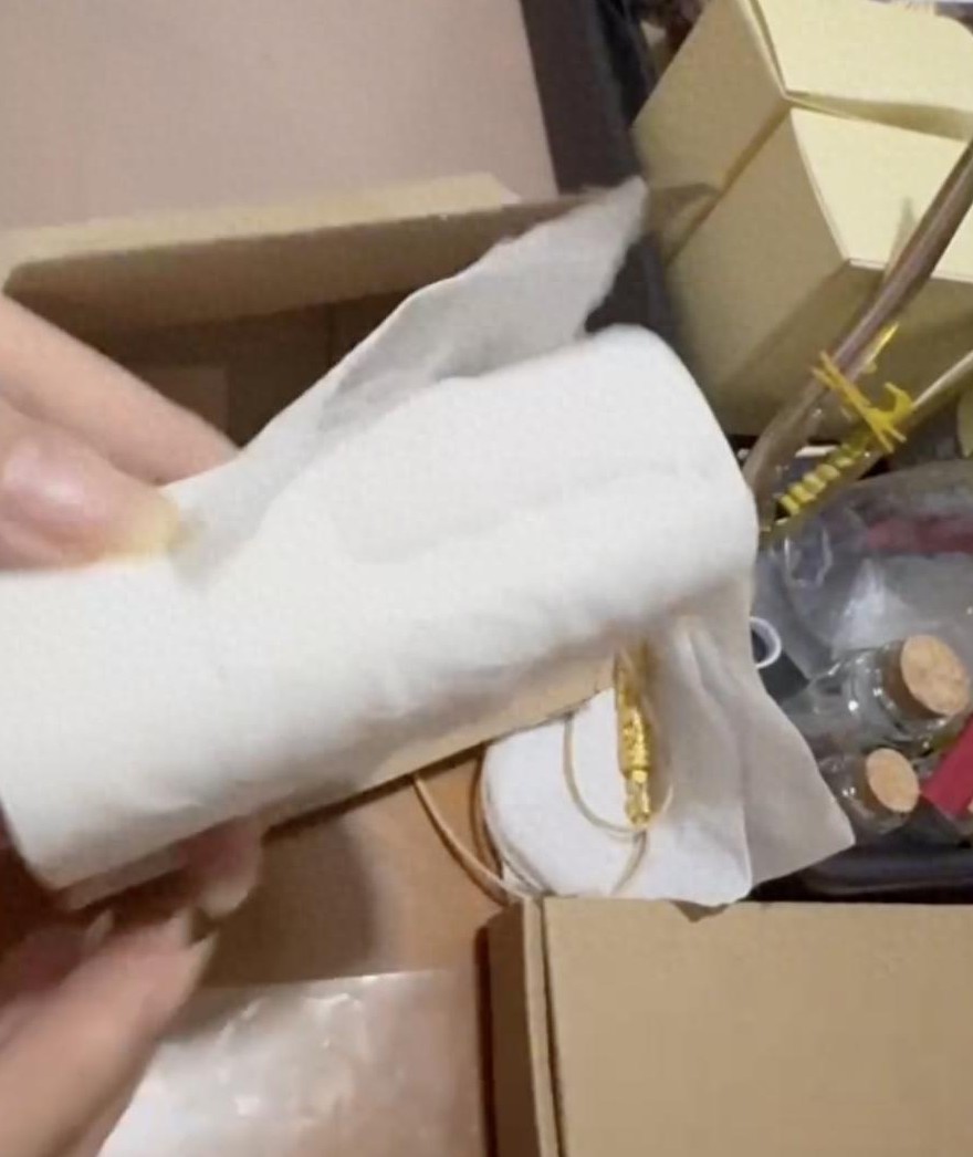 啥？花6万5千块大洋，网上买金条，结果打开一看，金灿灿的宝贝疙瘩，竟然变成了一卷