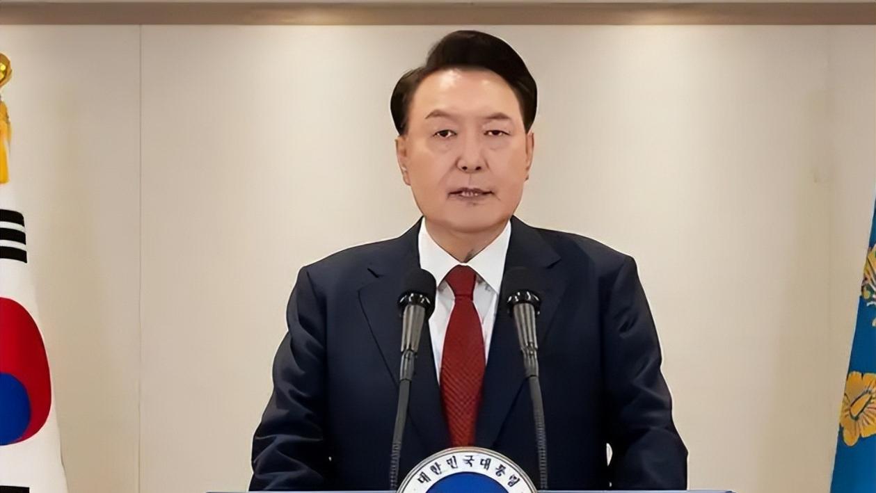 被关牢房后，尹锡悦一言不发，韩德洙公开道歉