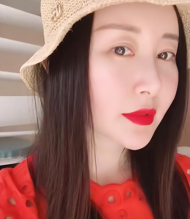 初见又美又灵又干净，再见面目全非，这7位女星的颜值崩塌得太快（初见时的惊艳文案）-第9张图片-九妖电影
