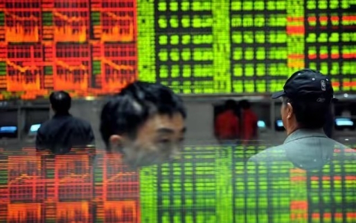 这次降准0.5个百分点，感觉力度跟美联储降息50个基点有点类似，那就是超出了市场