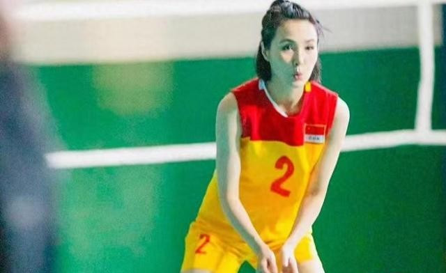 她掌掴陈宝国、碾压章子怡，靠姜文捧红出道24年，现今51岁还未婚