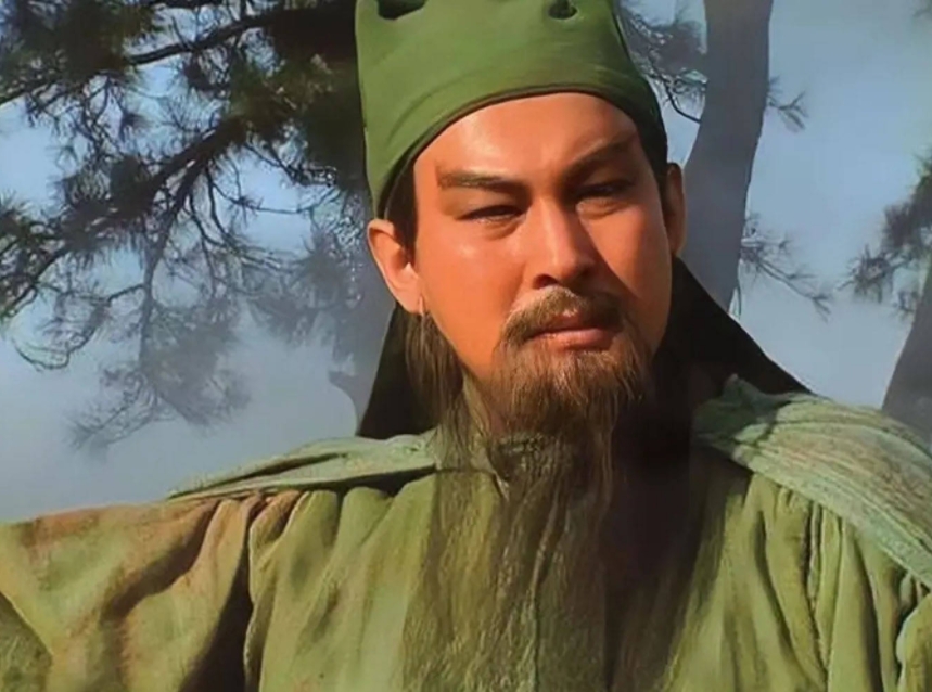 关羽是《三国演义》中猛将中最有嫉妒心的一个。
黄忠对蜀汉集团的发展功劳比关羽还大