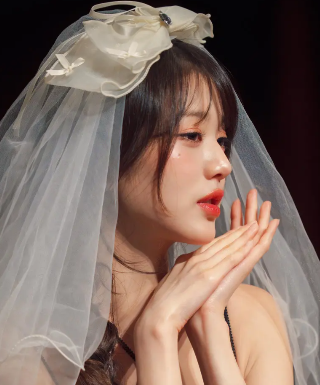 张元英婚纱照