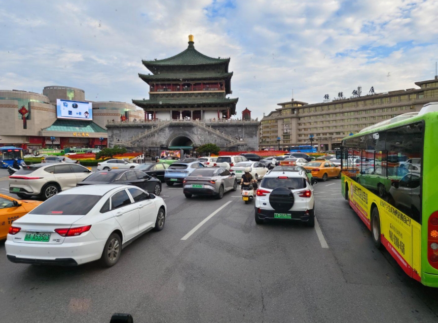 新能源车最好的使用地点，一个是在基础建设十分完善的中国，另一个是在气候相对温暖的