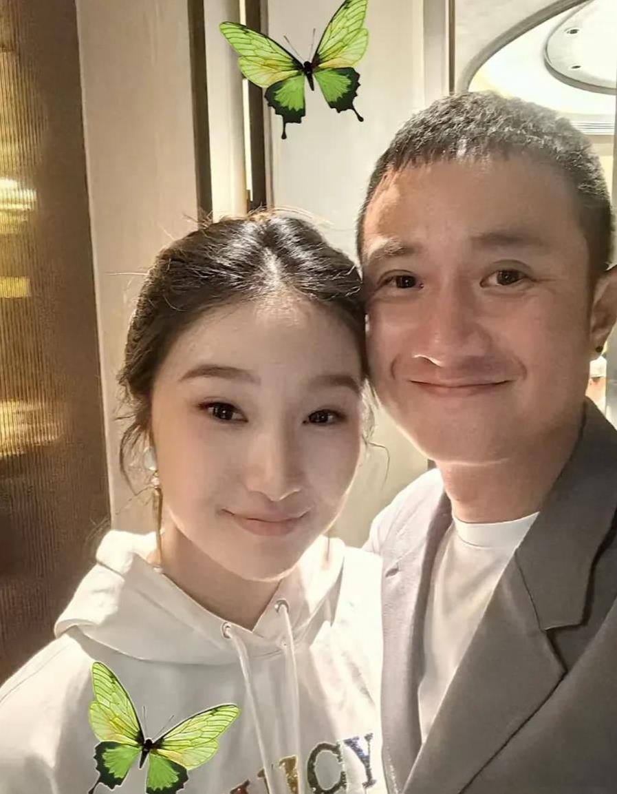 文章马伊琍，冲上热搜！
1月23日，离婚5年后，文章马伊琍冲上热搜，这一次，不是