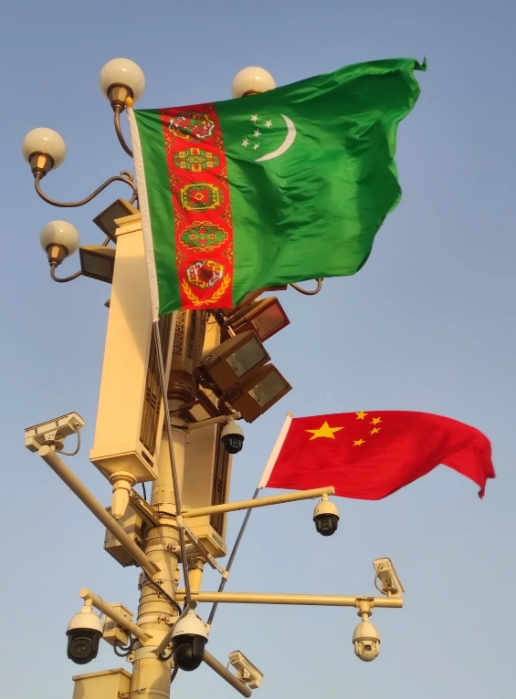 “欠中国的钱全部提前还清”，公开力挺中国，大量天然气将直达我国！

在里海东岸的