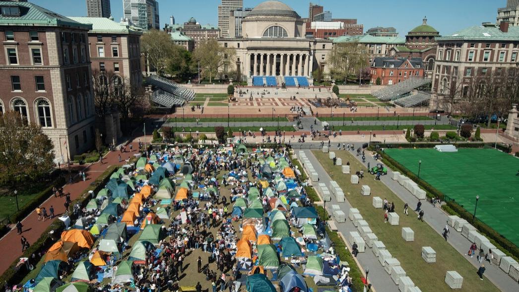 加州和德克萨斯州100多名学生被捕