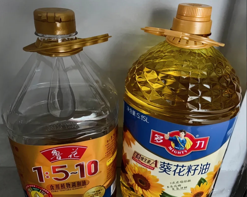 如今，大家都在吃什么油？

菜籽油：可以放心吃，但孩子说味道太重吃不习惯；

猪