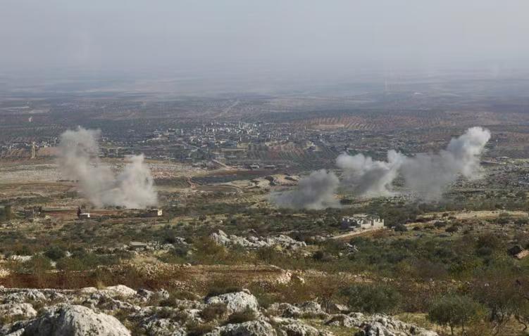 熟悉的套路，叙利亚极端分子用上了西方通讯。叙利亚情报部分人员对媒体称，极端分子能