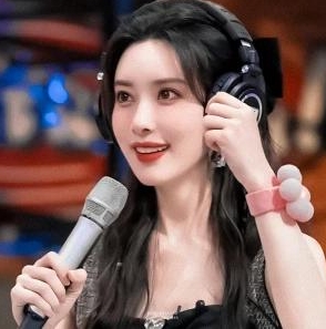 机会来了，就看孟姐齁不齁得住？

就像董宇辉，深耕多年，在直播间一炮而红，关键是