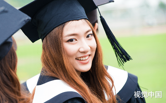 老婆在网上发小作文：丈母娘去世女婿不去，太没人性了！我一句话让她哑口无言