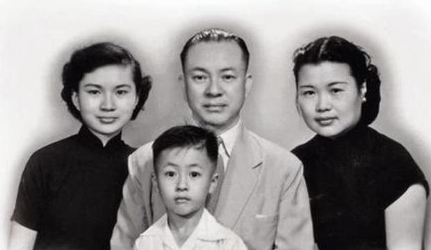 1950年，台湾的特务头子陈大庆到香港活动，去见国民党中将李默庵说：“只要你不再