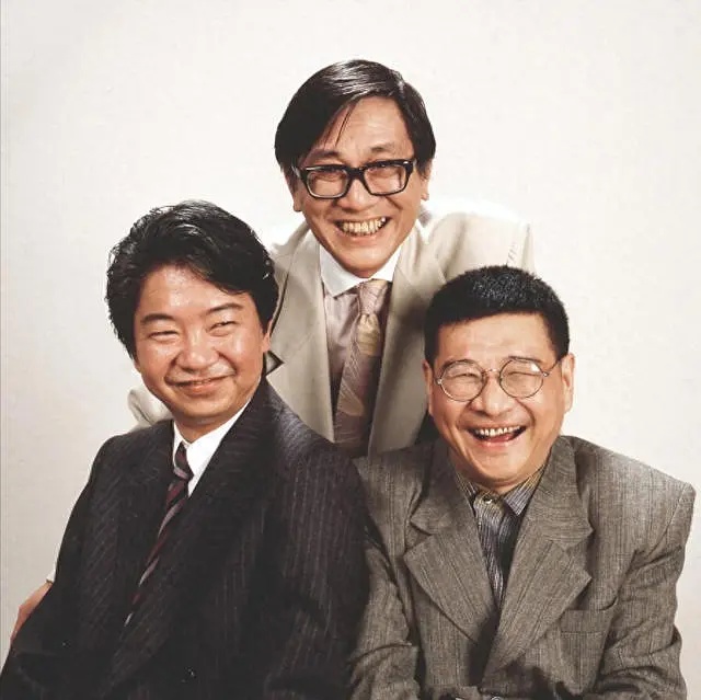 蔡澜否认重病传闻，直言有七人照顾自己起居，想几点起就几点起
82 岁蔡澜被传病重