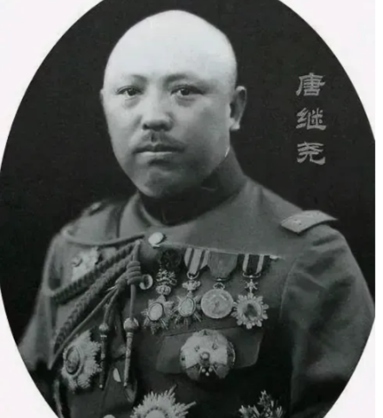 1918年，唐继尧看上了好友的貌美妻子，为了得到她，唐继尧派人暗杀好友，没想到，