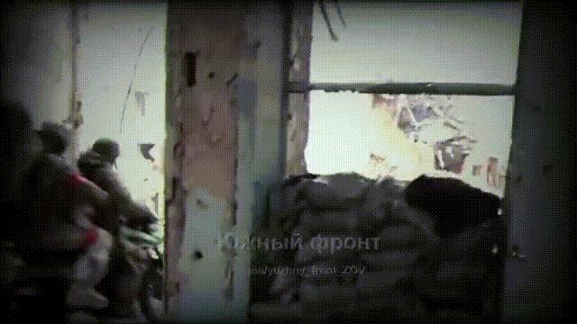 “地狱尖兵！”俄罗斯方面公开了，俄军“黑鸦”特种突击队在乌克兰库拉霍沃市进行巷战