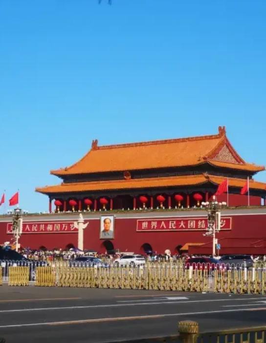 最近由于美国禁止Tiktok，中美两国民众开启了在小红书的直接对话，让我们在老人