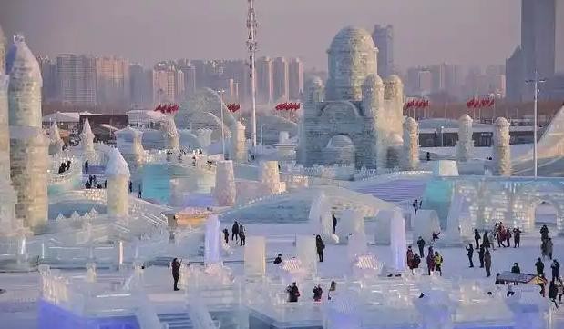 哈尔滨为什么这么红？

有些地方到处都是中式古建筑和符合中式审美的山水，但人心是