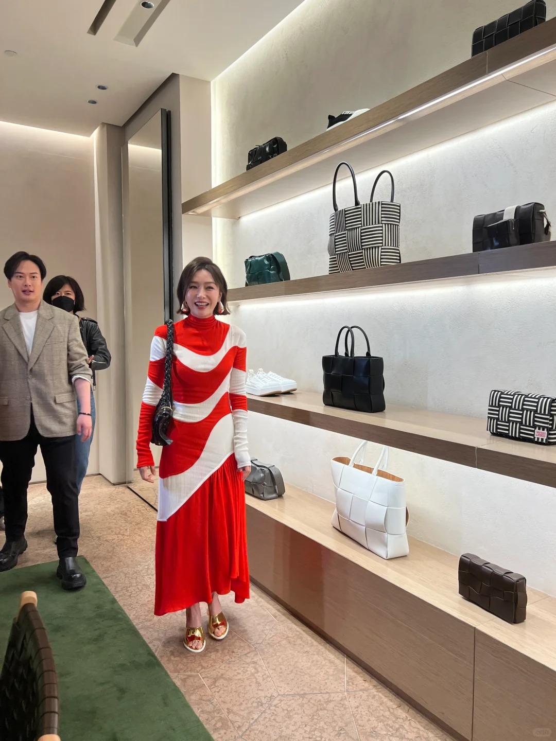 秦岚姐姐真的好瘦啊
手残党拍不好 姐姐很美的#秦岚