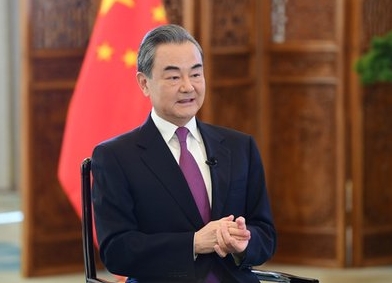 看看王毅外长的工作强度，能让我们怀疑人生！

看看王毅外长这个月的行程，先去了英