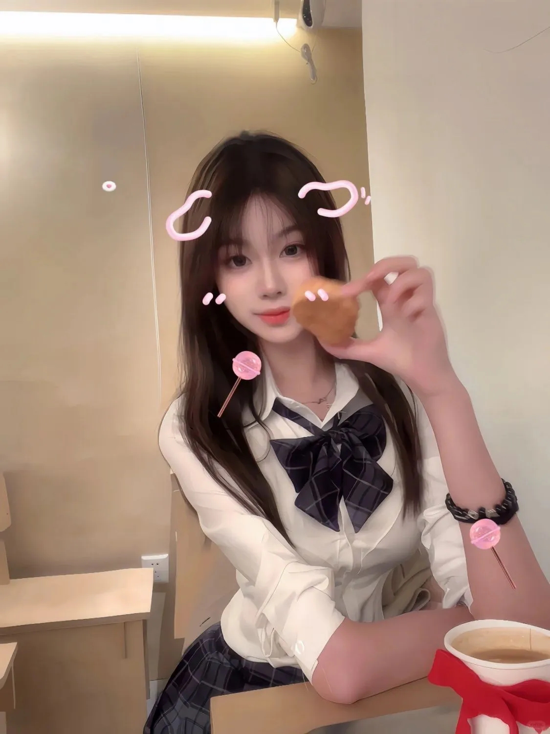 想买辆国产新能源，请问买什么牌子的合适！女生开
