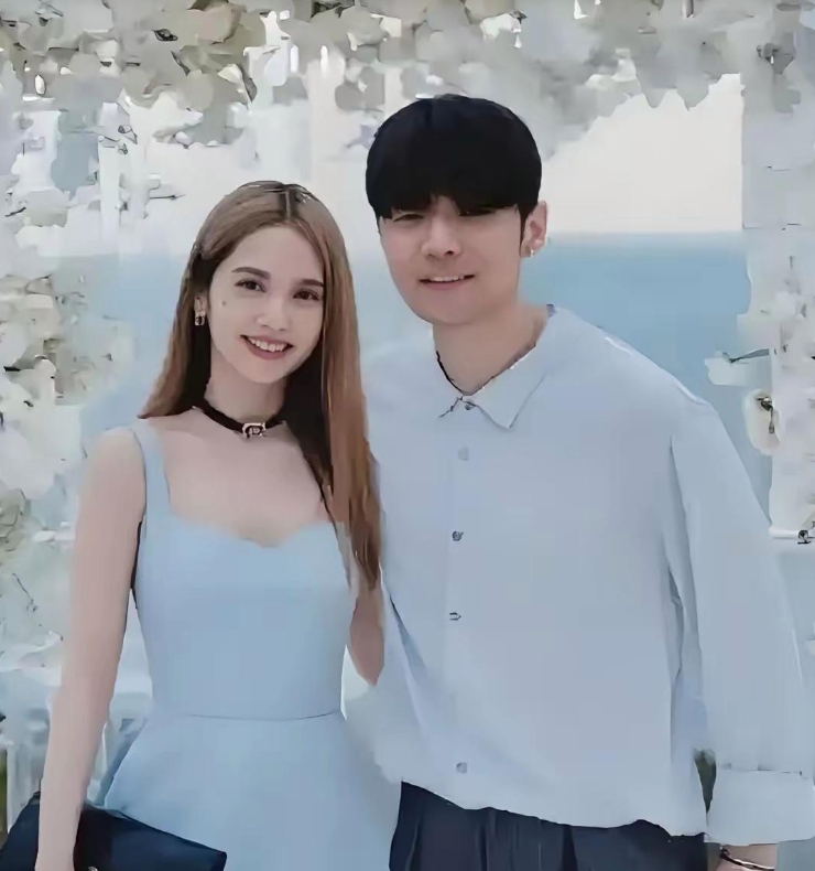 杨丞琳李荣浩庆祝婚礼一周年