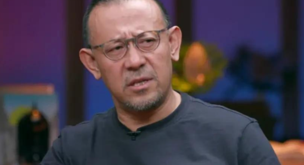 一次颁奖典礼，姜文看见黄渤在场，故意调侃：“这么严肃的电影节，你跑来干什么？你叫