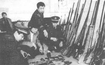 1981惊魂偷枪案：少年 “敢死队” 的疯狂一夜