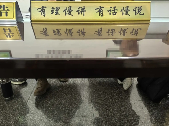 开庭有感
有些案件里，原告确实存在一定依据，于是原告律师觉得胜券在握，盛气凌人，