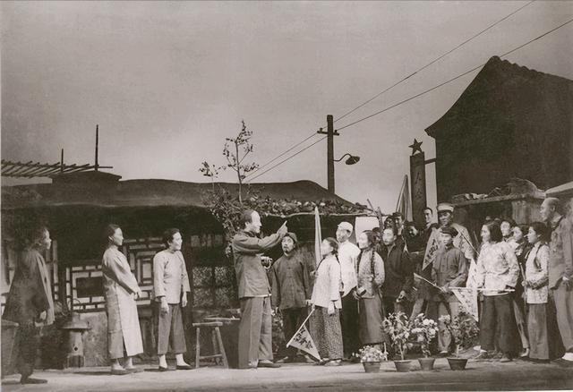 北京人艺老戏骨李滨去世:离婚63年一直单身,独自将两个儿子养大(人艺演员很牛吗)-第16张图片-九妖电影 北京人艺老戏骨李滨去世:离婚63年一直单身,独自将两个儿子养大(人艺演员很牛吗)-第16张图片-九妖电影