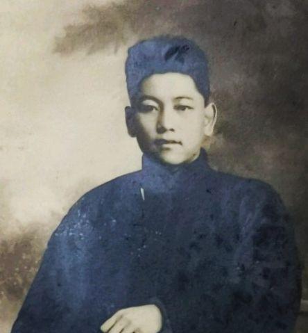 我的先辈我的神！
陈书勤与“竹林遗书”。1939年12月，日军进攻南宁，广西学生