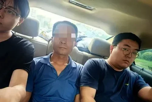 现在还有人偷车上的东西吗？到处是监控