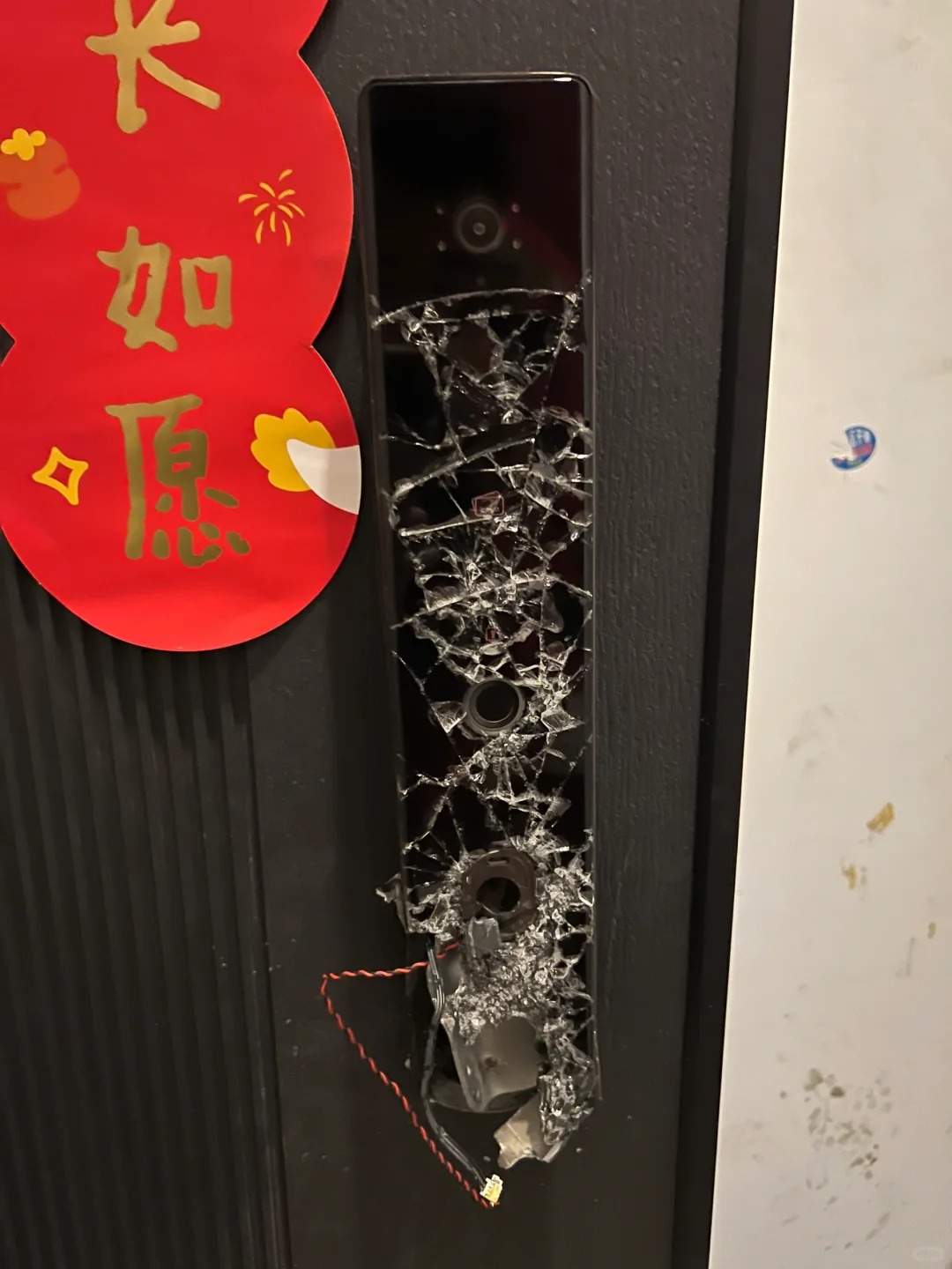 求防边牧的锁
锁防不防盗对我已经不重要了，什么人脸识别指纹掌纹的。我现在只求能防