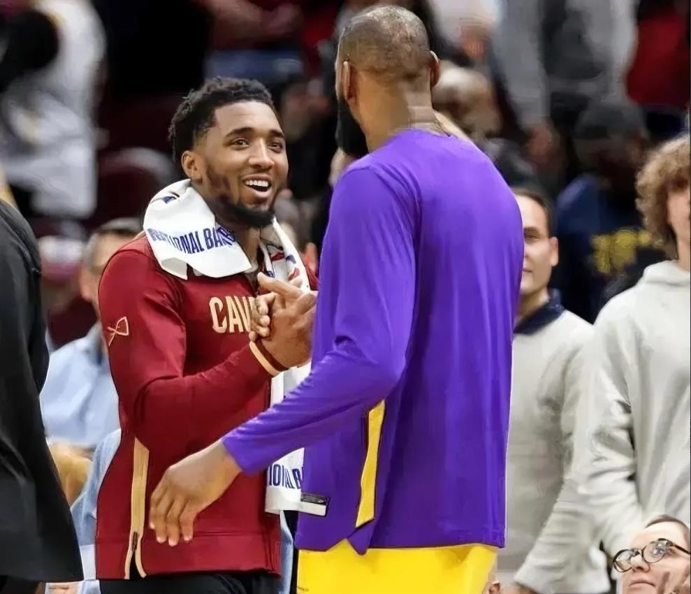 湖人又是一场给机会不重要的败仗，客场又怎么样，依然拥有吹罚优势。

客场被骑士打