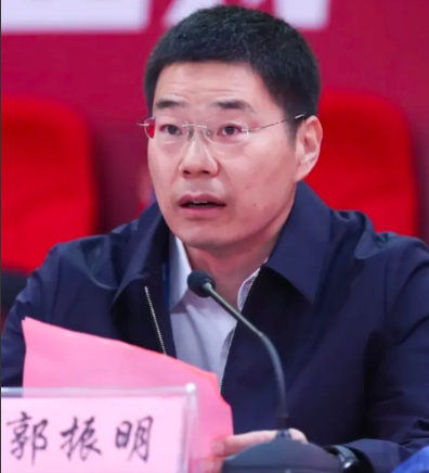 郭振明当选篮协主席，很多人议论纷纷，总感觉应该有个圈内人担任比较好，姚明可谓是中