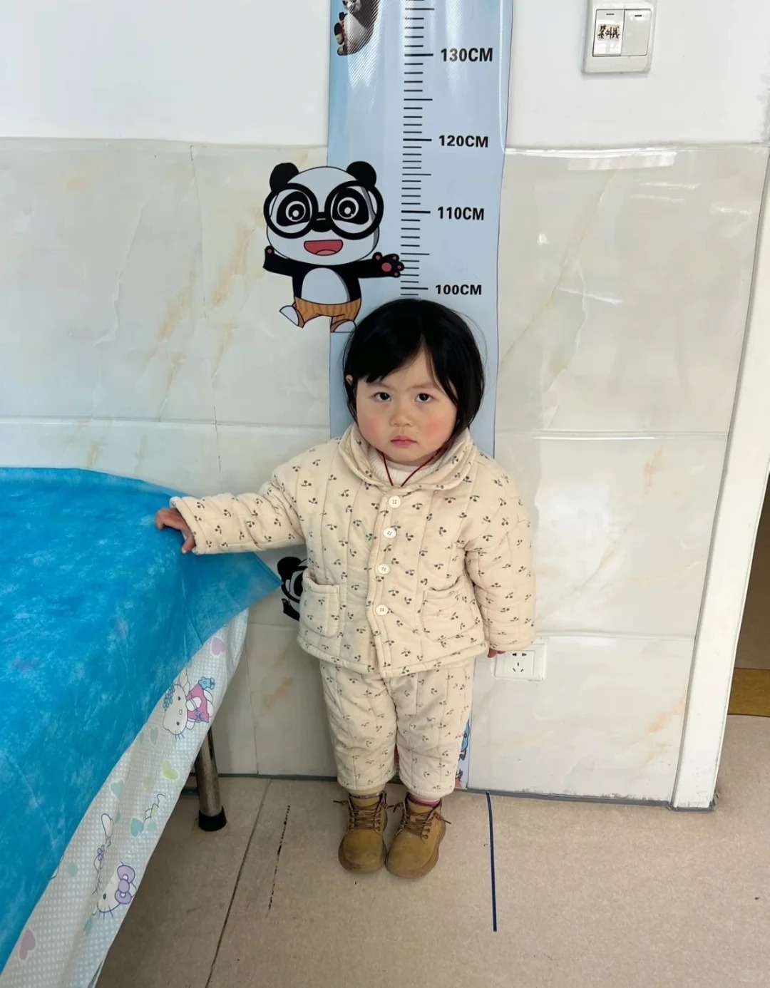 我女儿三岁98cm
嘿嘿，剪了头发哭唧唧的宝宝