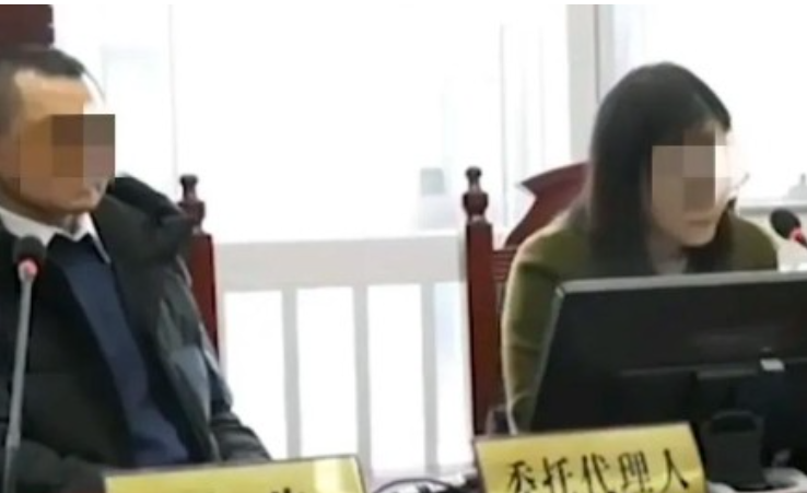 广东惠州，余某燕、刘某亮与亲友在某菜馆聚餐时，因邻桌的唐某雁酒后大声喧哗，双方发