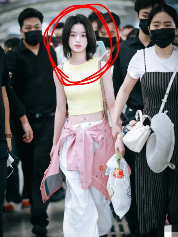 果然资本的孩子注定要进娱乐圈？

现在的小孩姐，简直令人惊艳！不禁让人感叹，前有