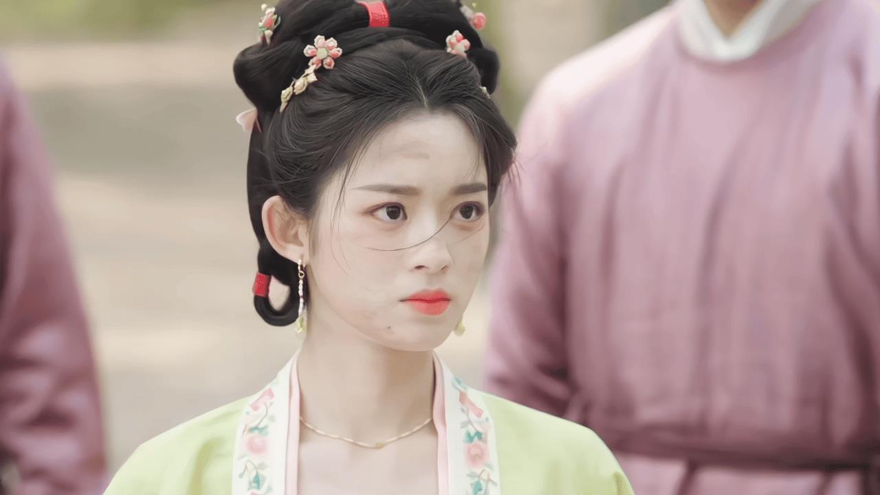 《五福临门》谁看五妹这眼神都得心疼一下啊！！
为救姐姐求助杨羡，忍气吞声，带着脏